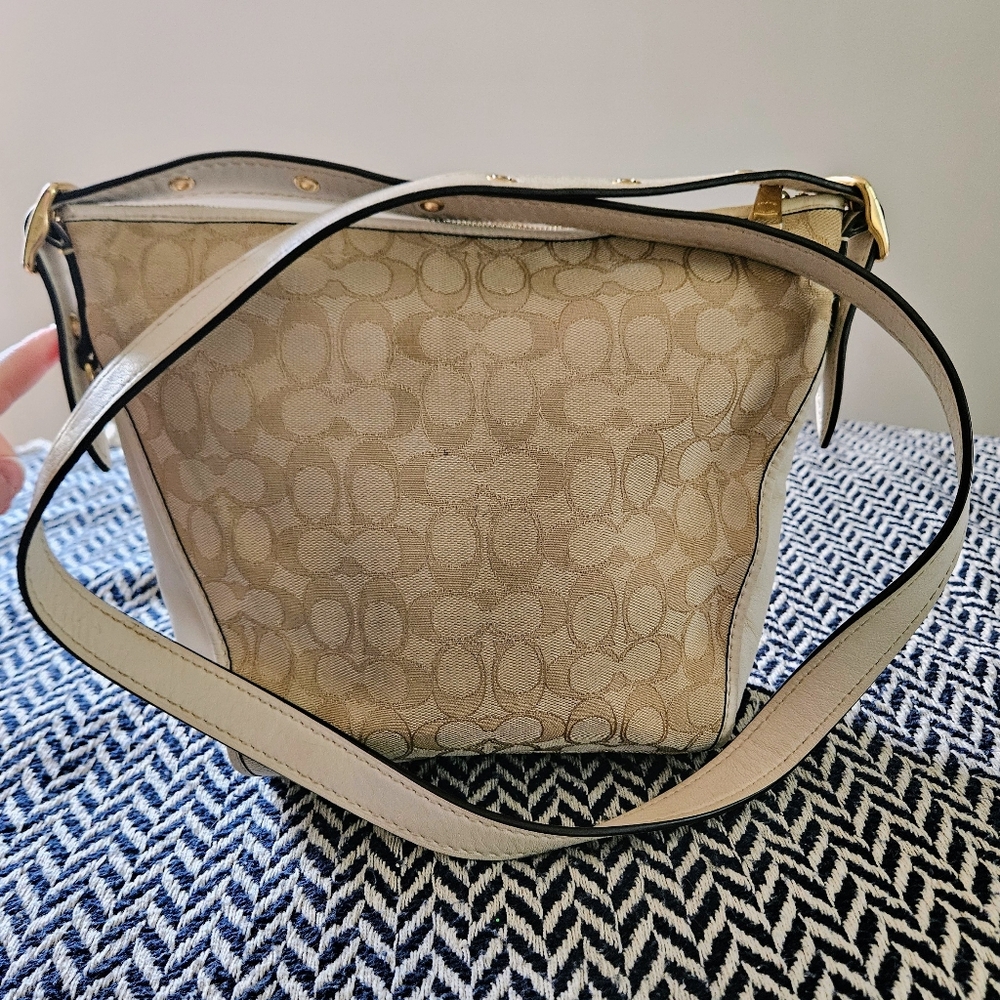 EUC Coach Dufflet Crossbody Purse w/ Signature Jacquard in Cream/Tan - Picture 3 of 15